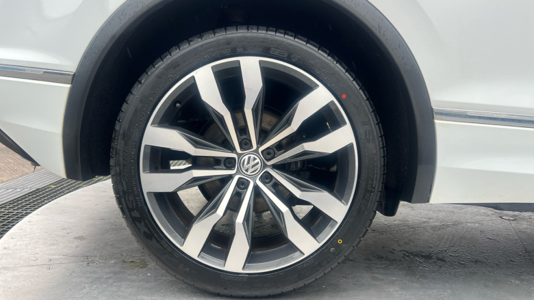 Volkswagen Tiguan 2.0 TDi 150 4Motion R-Line 5dr DSG Diesel Estate